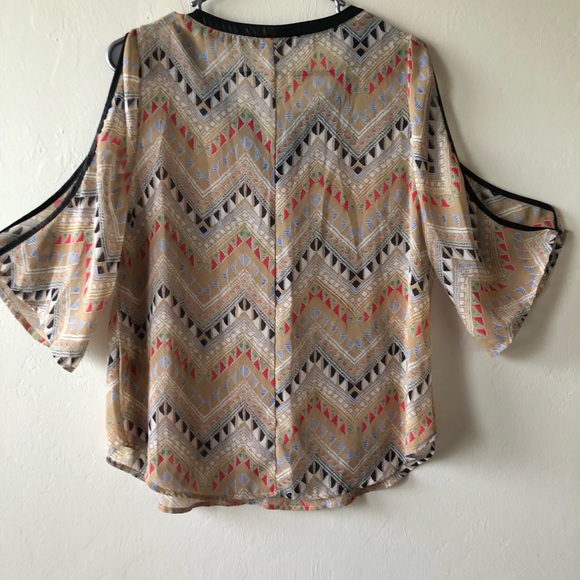 COLD SHOULDER Semi Sheer Womens Top Size Small No Tags - Picture 4 of 6